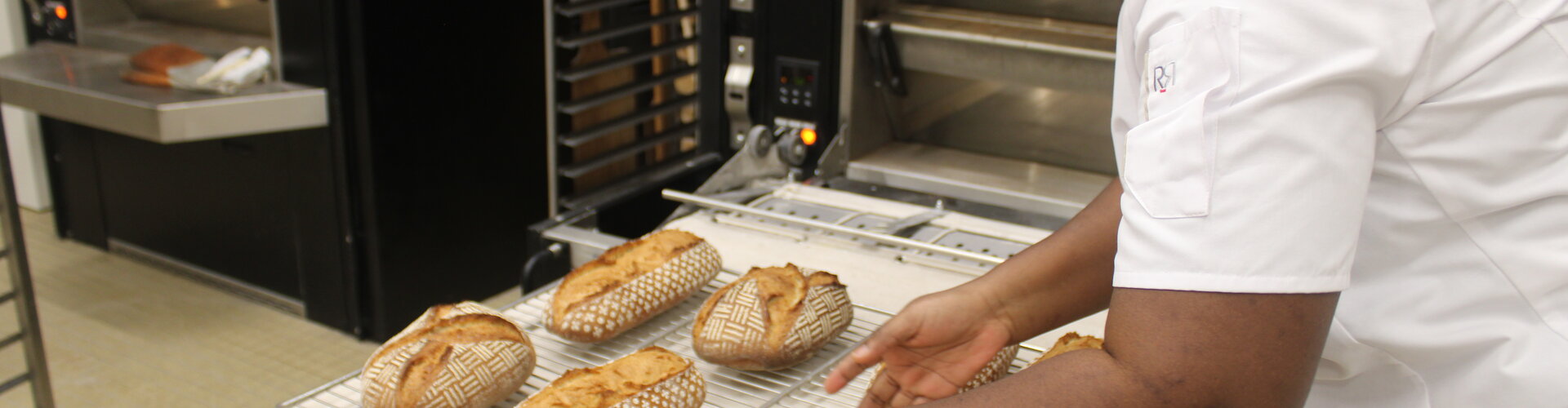 Découvrez l'espace boulangerie de l'Ecole de Boulangerie Christian Vabret